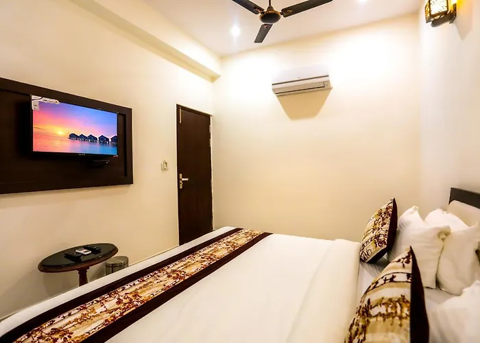 Kamla Palace - Near By Taj Mahal
