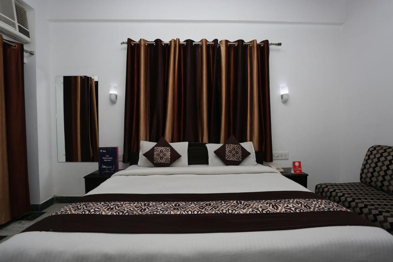 Priya Hotel Agra (Uttar Pradesh)