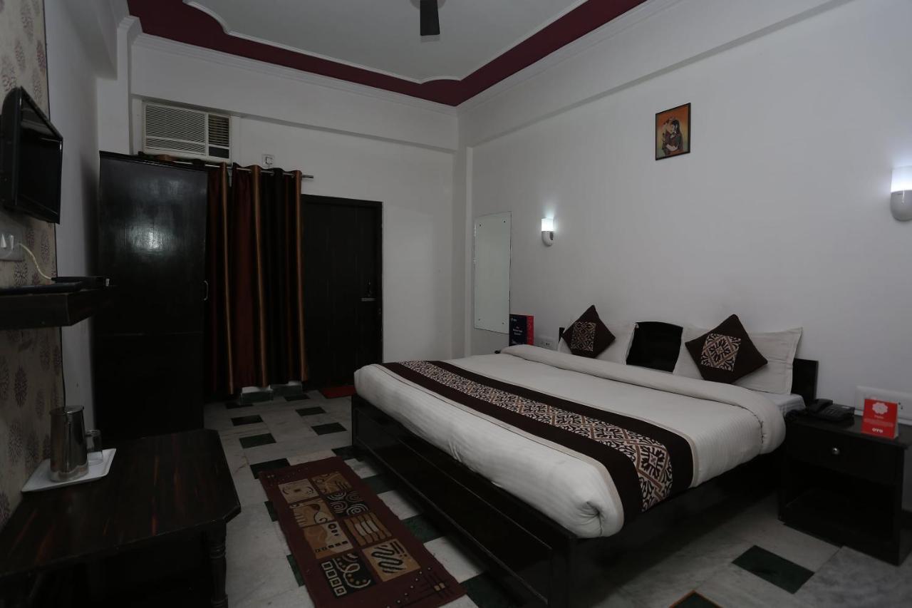 Priya Hotel Agra (Uttar Pradesh)