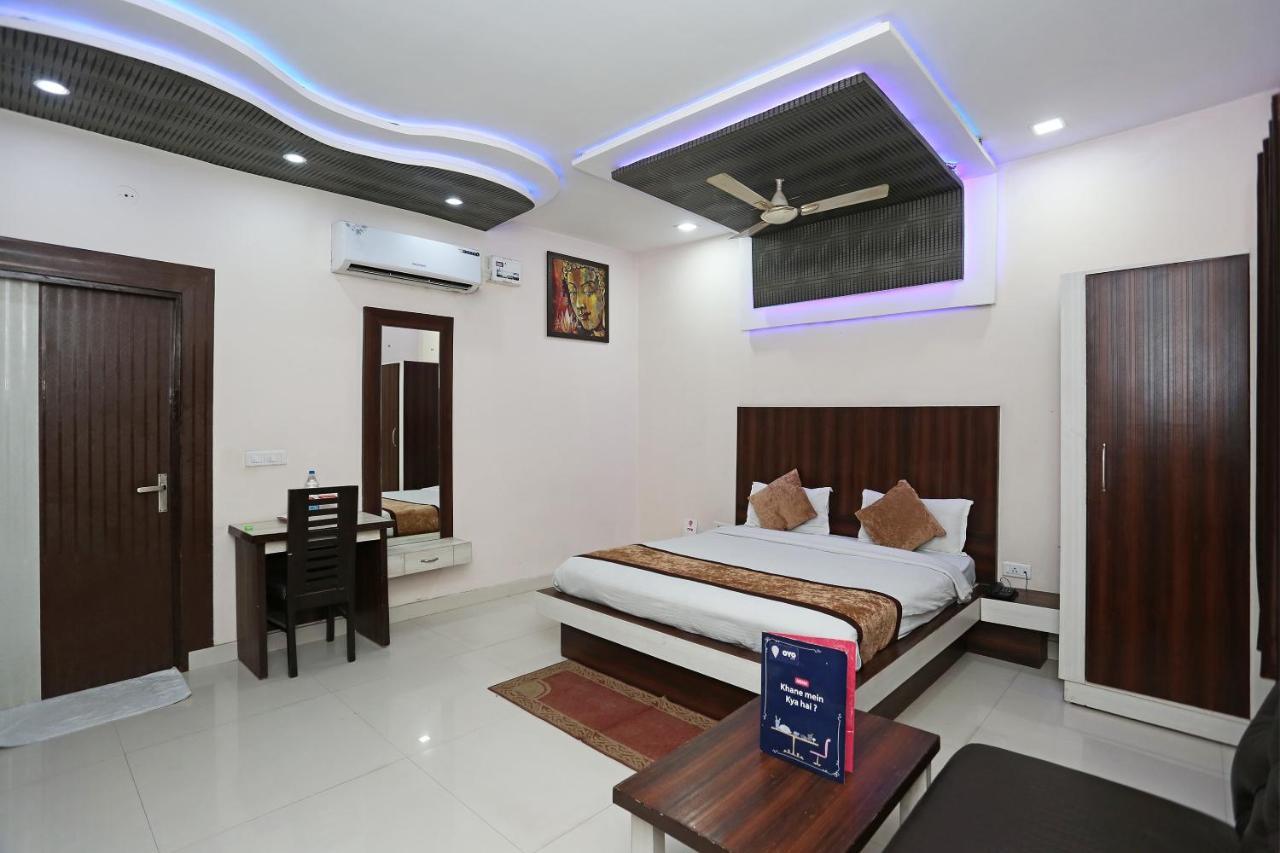 Hotel Oyo 3202 Gayatri Residency Agra (Uttar Pradesh)