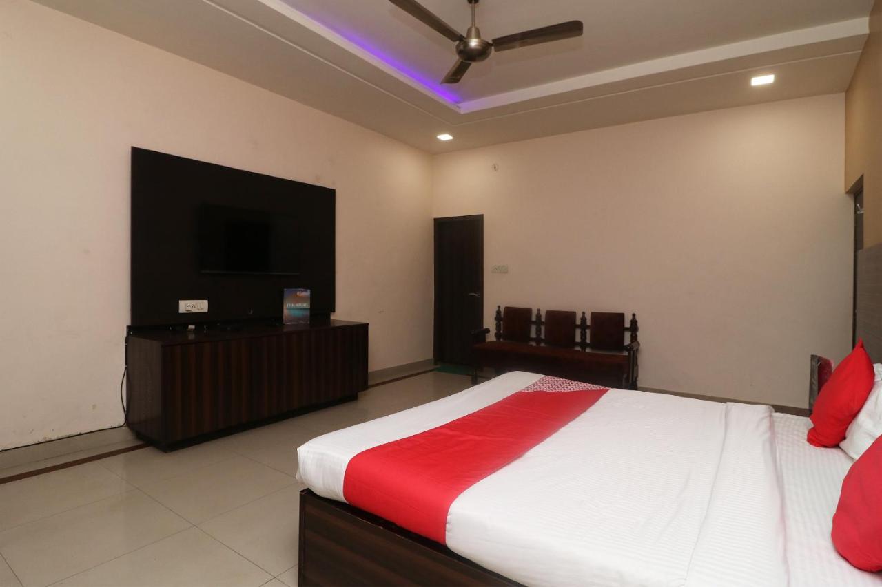 Oyo 22826 Sheltear & Resturant 3* Agra (Uttar Pradesh)