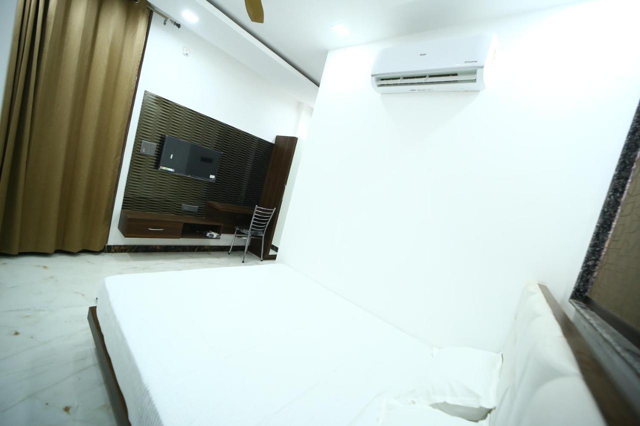 Byke Ride - Walkable From Agra Cantt Railway Station *
