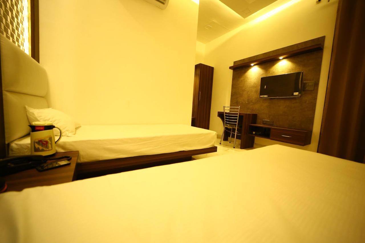Byke Ride - Walkable From Agra Cantt Railway Station Guest house