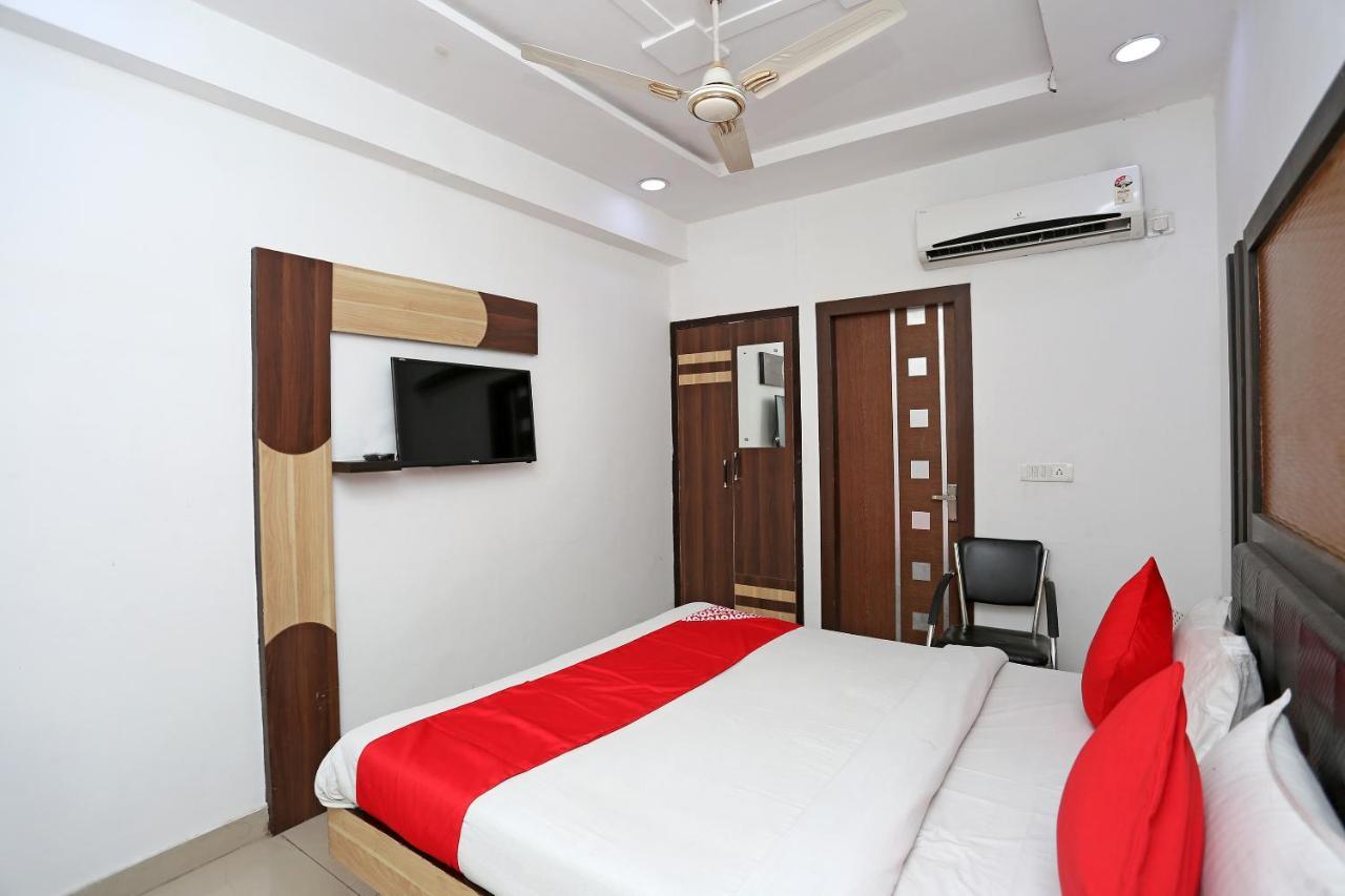 Oyo 13125 Gwal Palace Hotel 3*