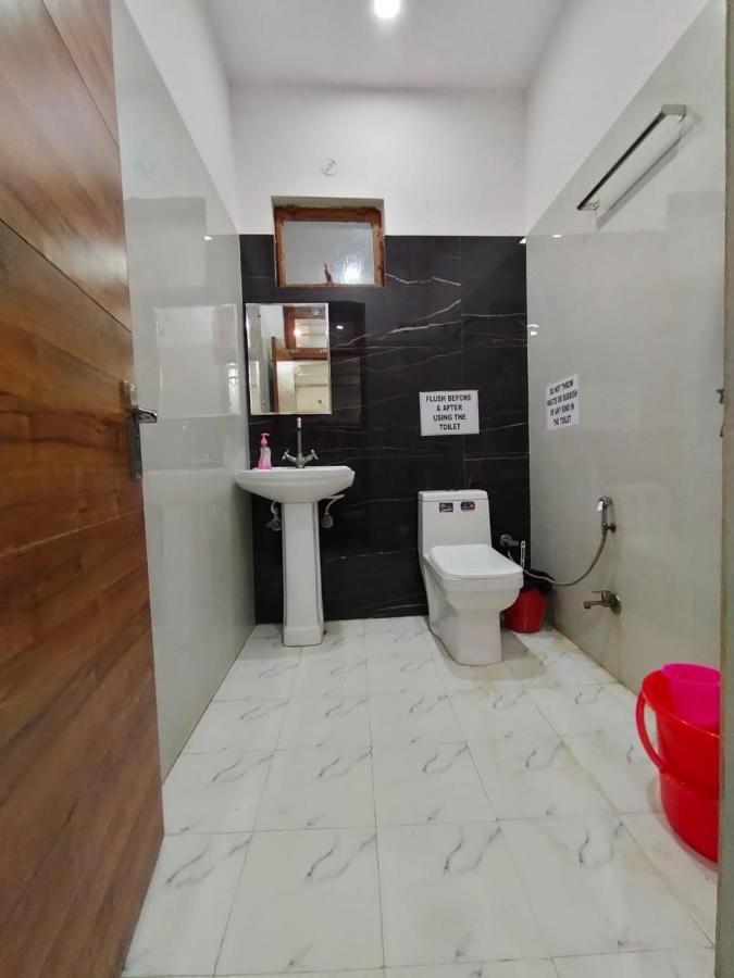 Hostel Taj Street *