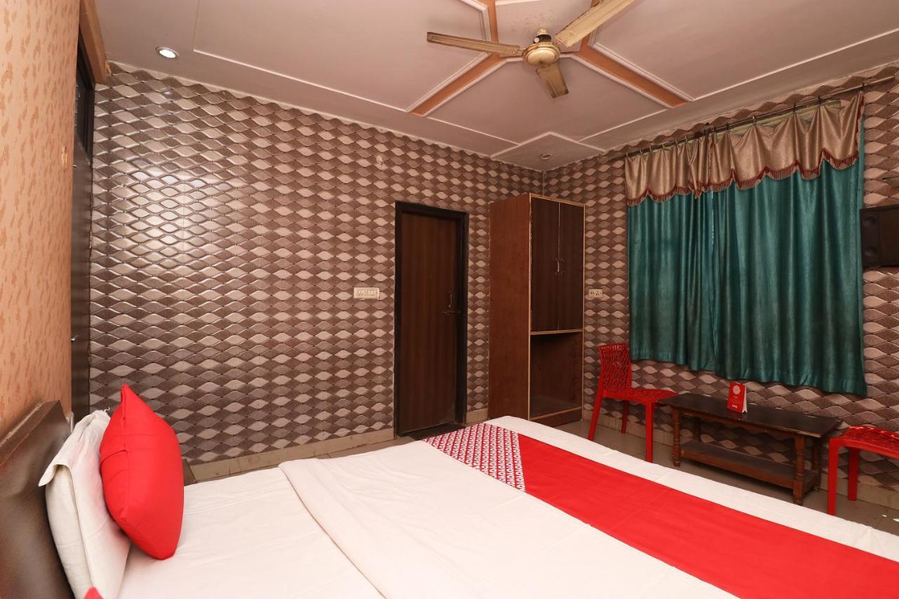 Oyo Flagship 29742 Seva & Restaurant Agra (Uttar Pradesh)