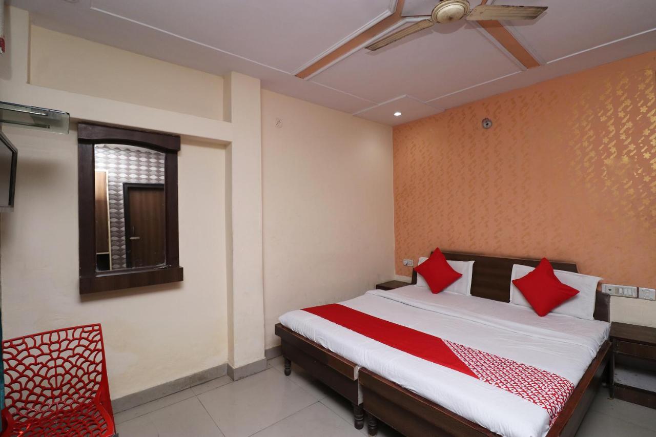 Hotel Oyo Flagship 29742 Seva & Restaurant 3*