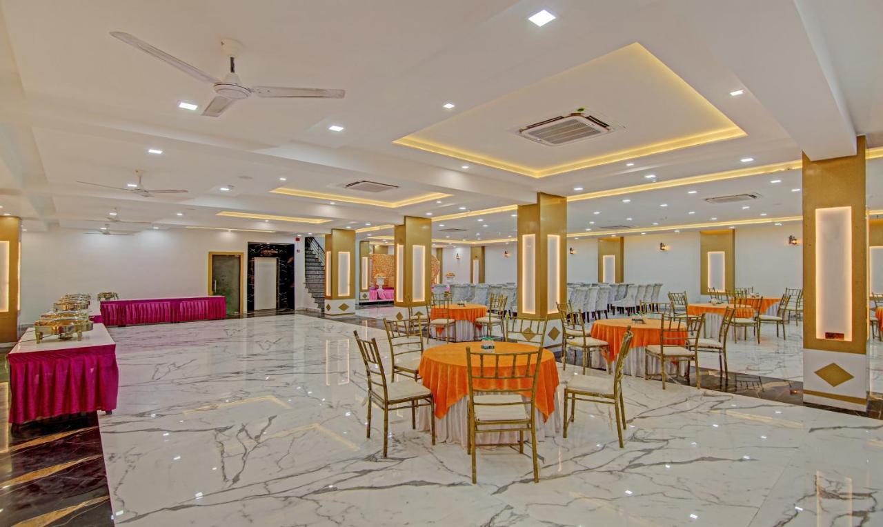Treebo Trend Swess Grand Hotel 3*