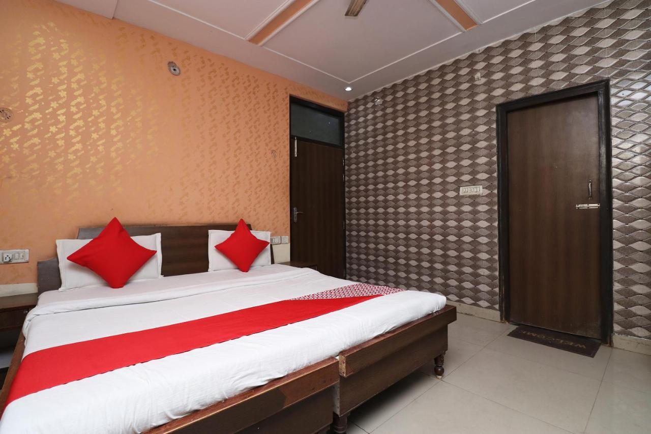 Oyo Flagship 29742 Seva & Restaurant Hotel