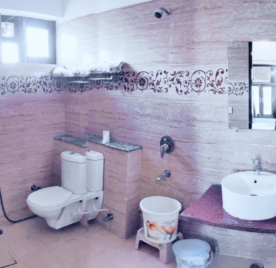 Luxury Taj Homestay, 1km Walking Distance From Taj Mahal East Gate Agra (Uttar Pradesh)