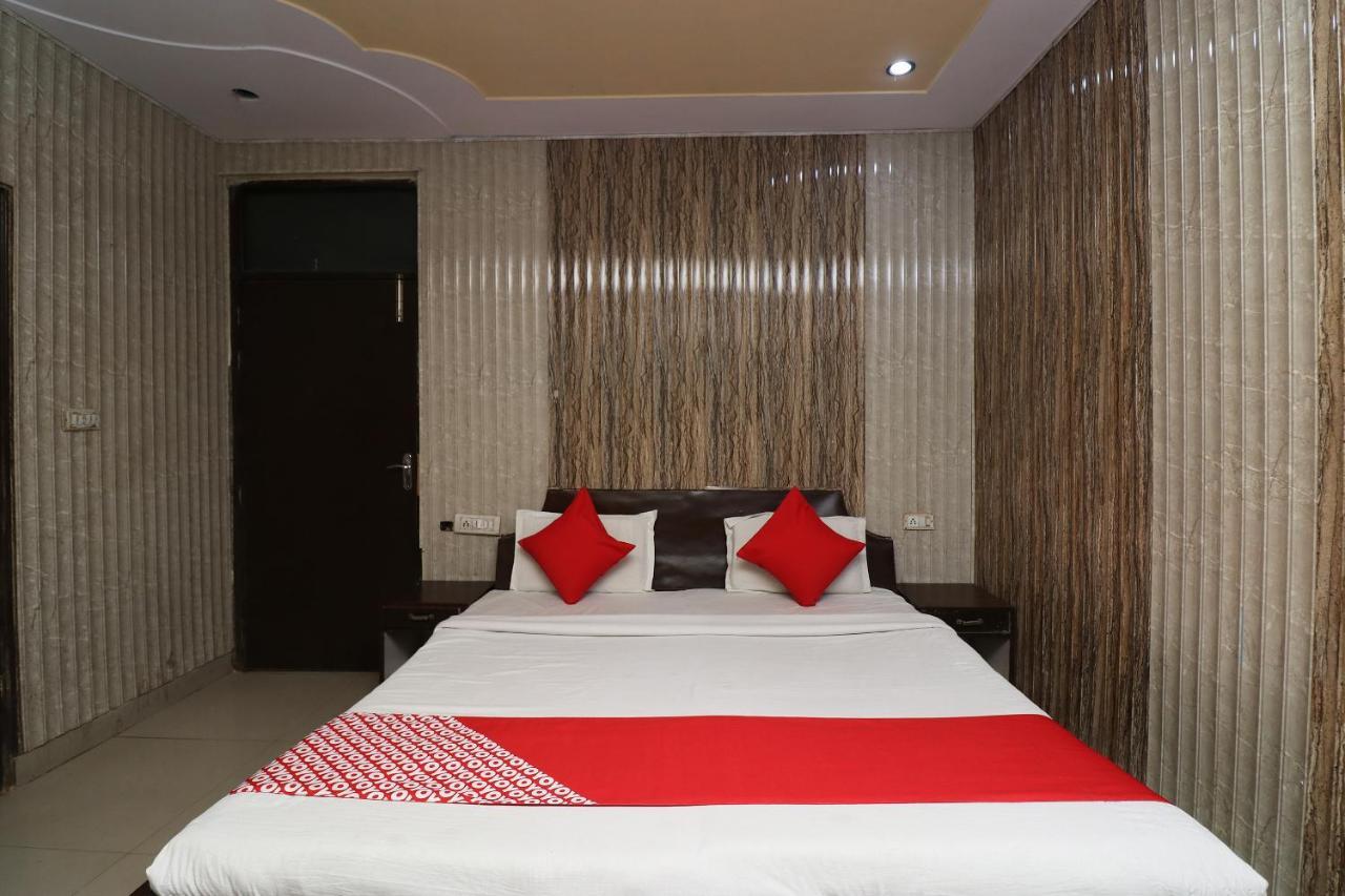 Oyo Flagship 29742 Seva & Restaurant Hotel
