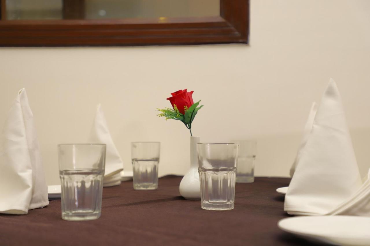 Hotel Capital O 46229 Hotel The Golden Bird 3*