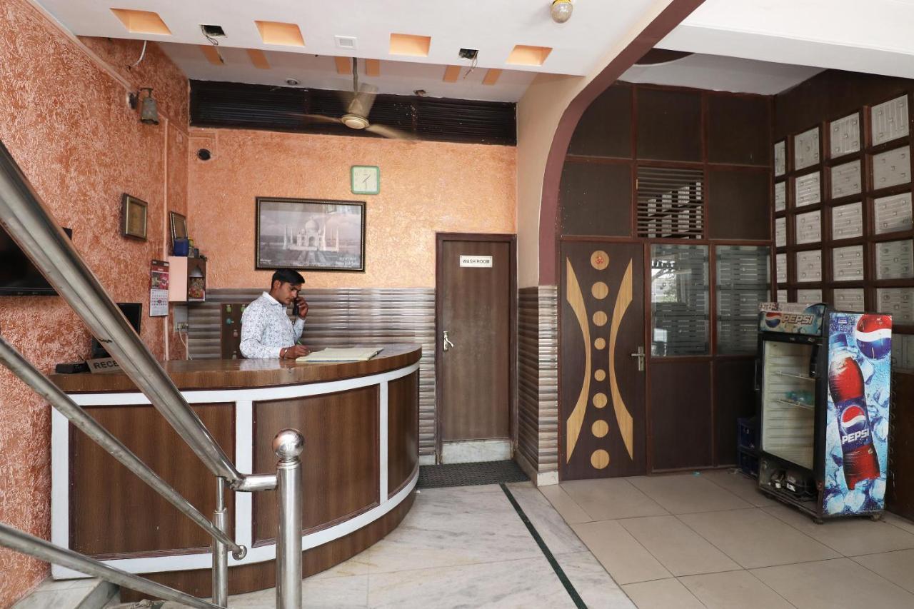 Hotel Oyo Flagship 29742 Seva & Restaurant Agra (Uttar Pradesh)