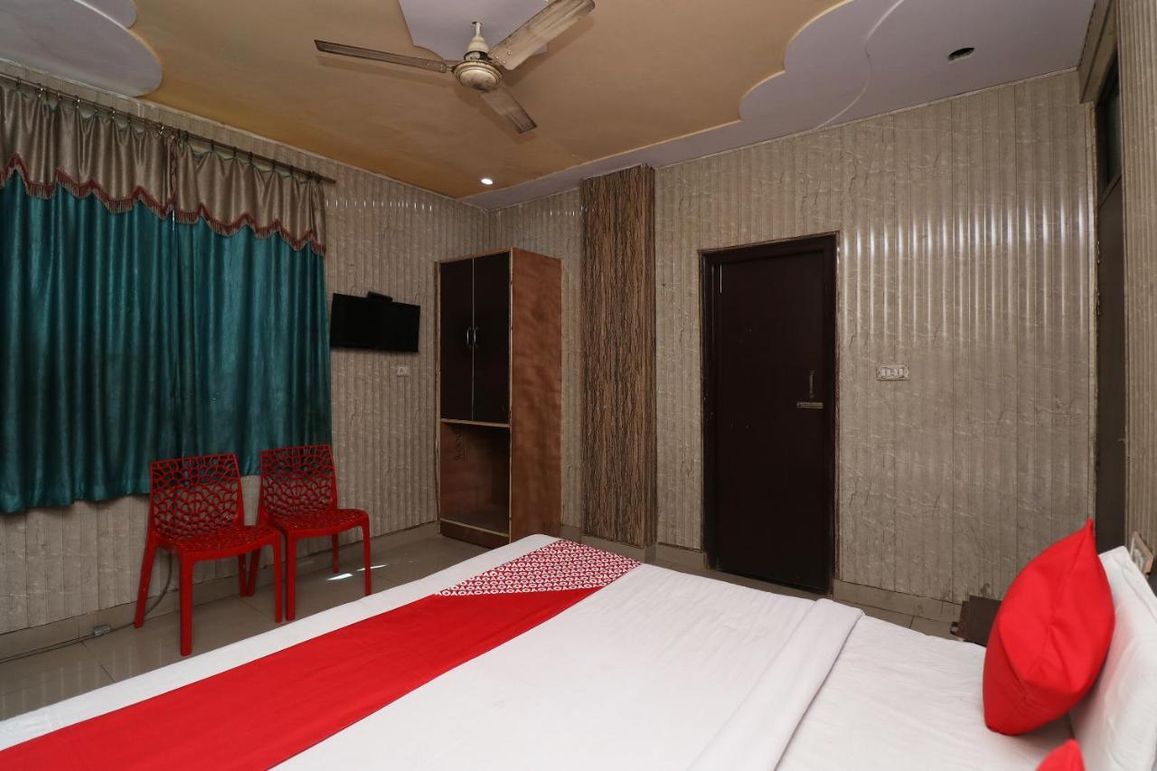 Oyo Flagship 29742 Seva & Restaurant 3*