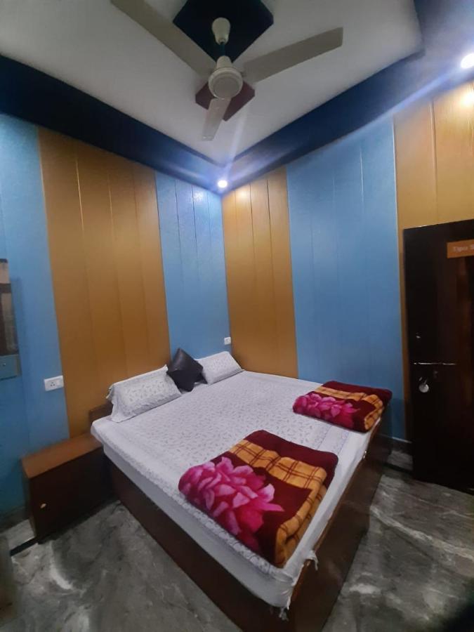 Hostel Friends & Agra (Uttar Pradesh)