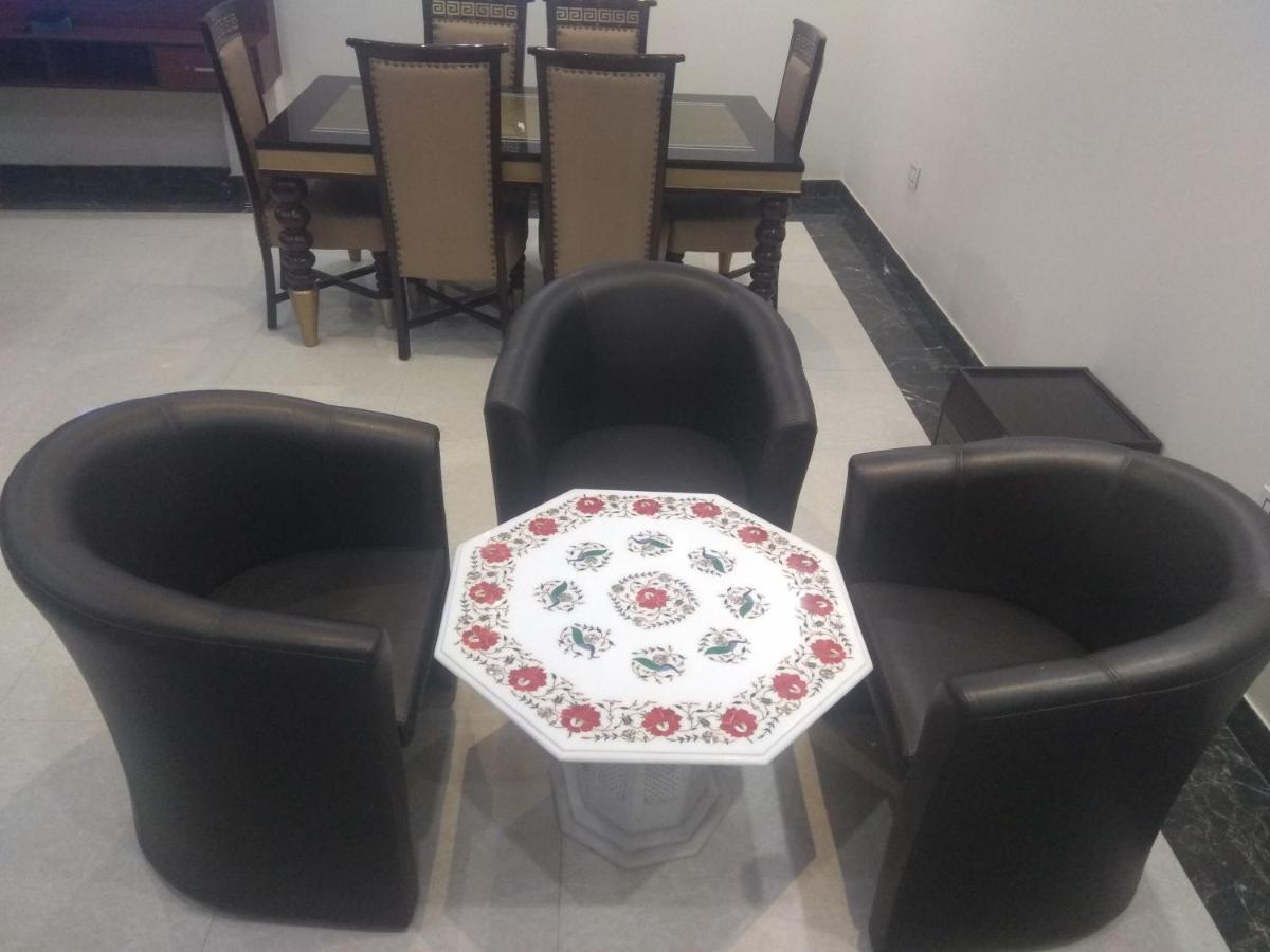 Bed & Breakfast Taj Village - Taj Mahal Distance Only 700 Meter