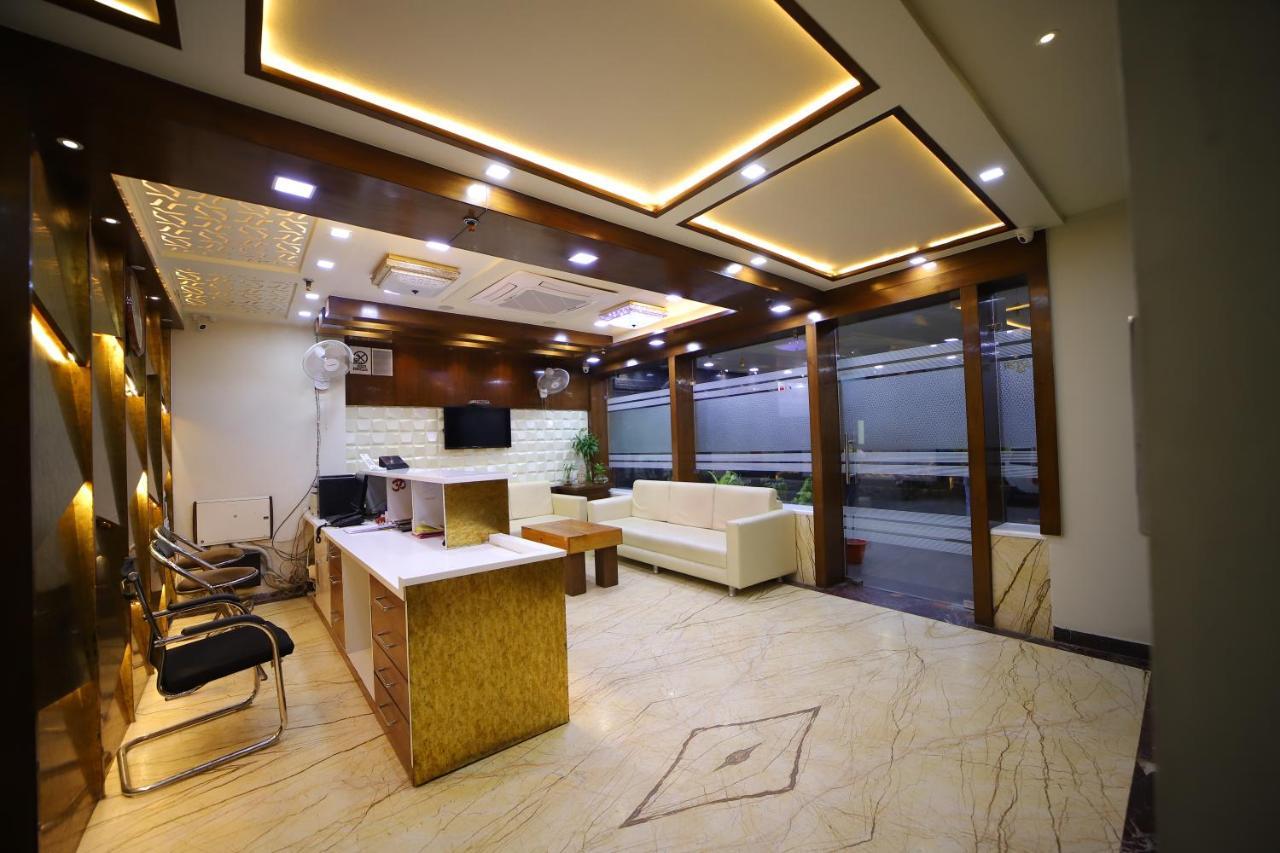 Royal Phoenix Hotel 3*