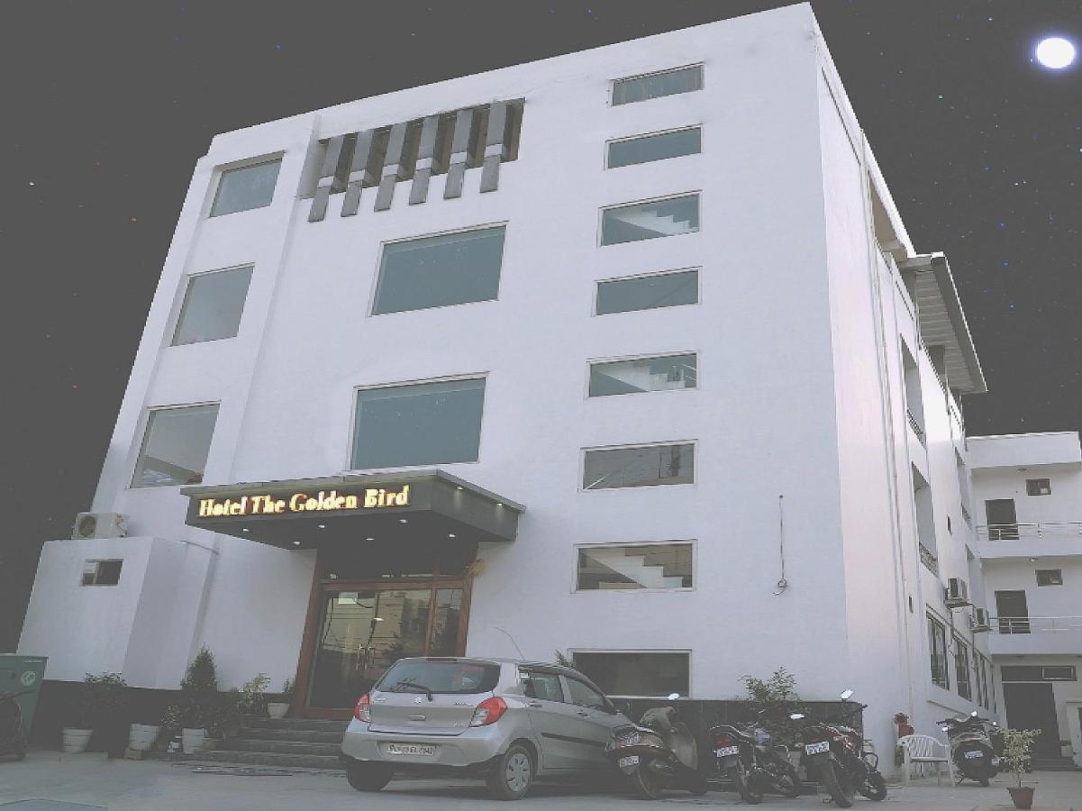 Capital O 46229 Hotel The Golden Bird Hotel 3*
