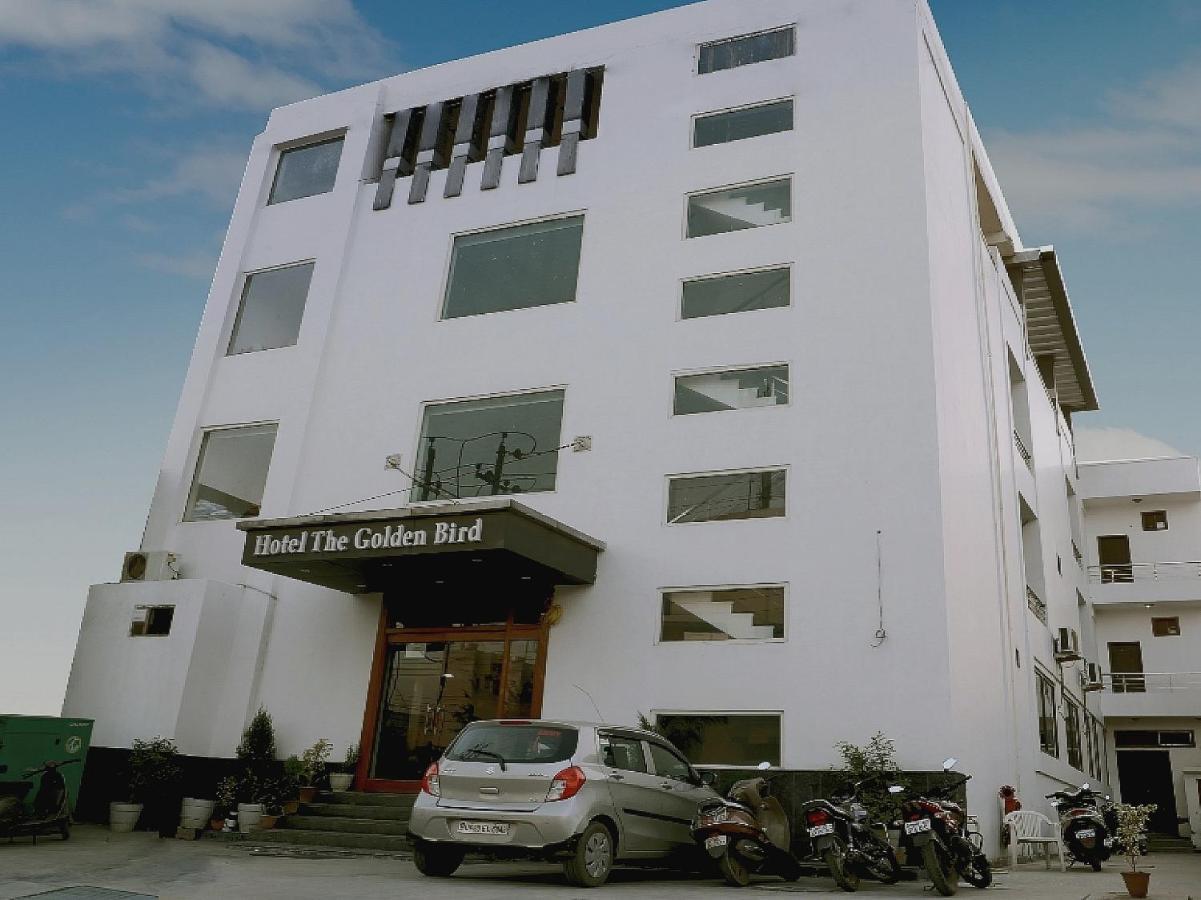 Capital O 46229 Hotel The Golden Bird Hotel 3*