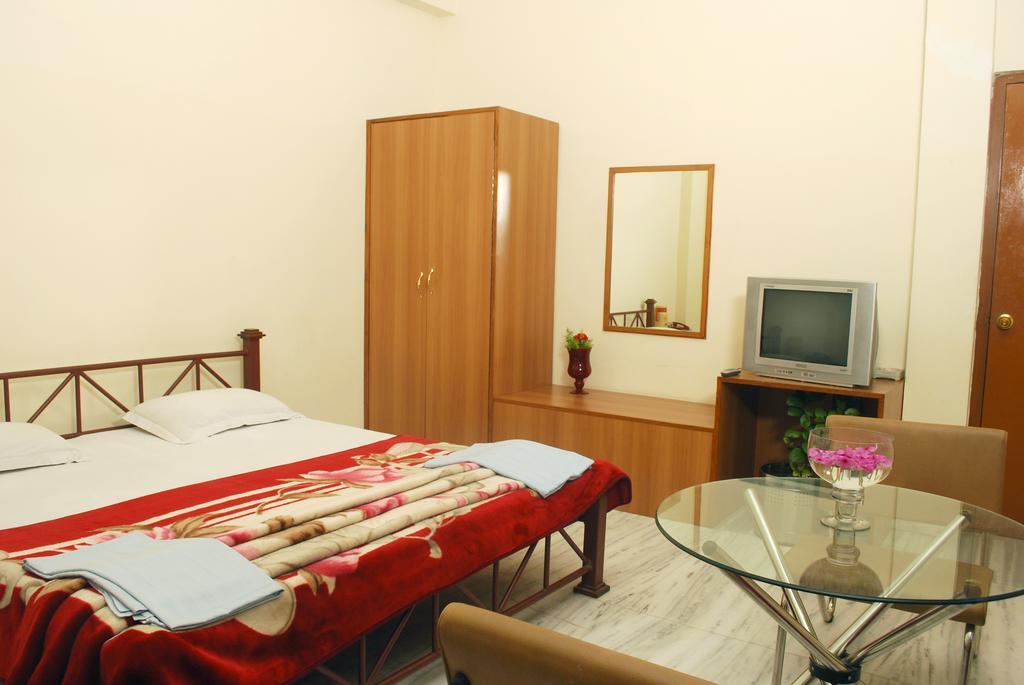 Hotel Chandra Pushp Palace