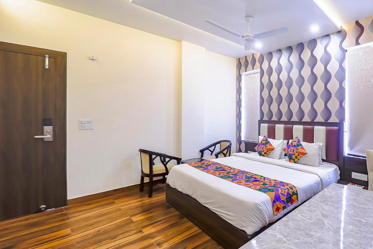 Fabhotel World Link