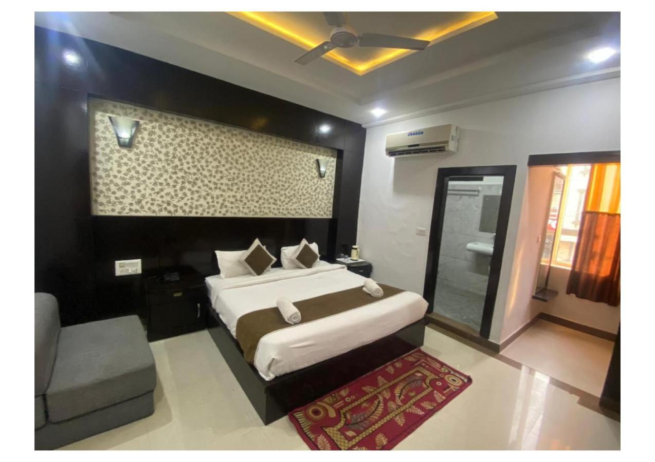 Hotel Dazzling East Gate Agra (Uttar Pradesh)