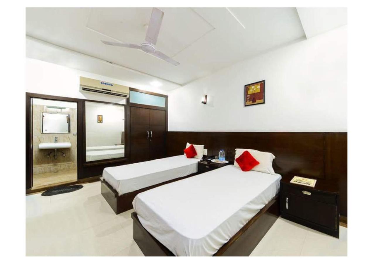 Hotel Dazzling East Gate Agra (Uttar Pradesh)