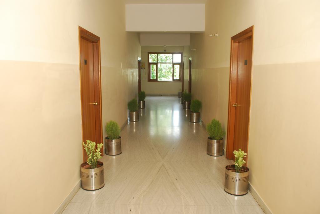 Chandra Pushp Palace Hotel Agra (Uttar Pradesh)