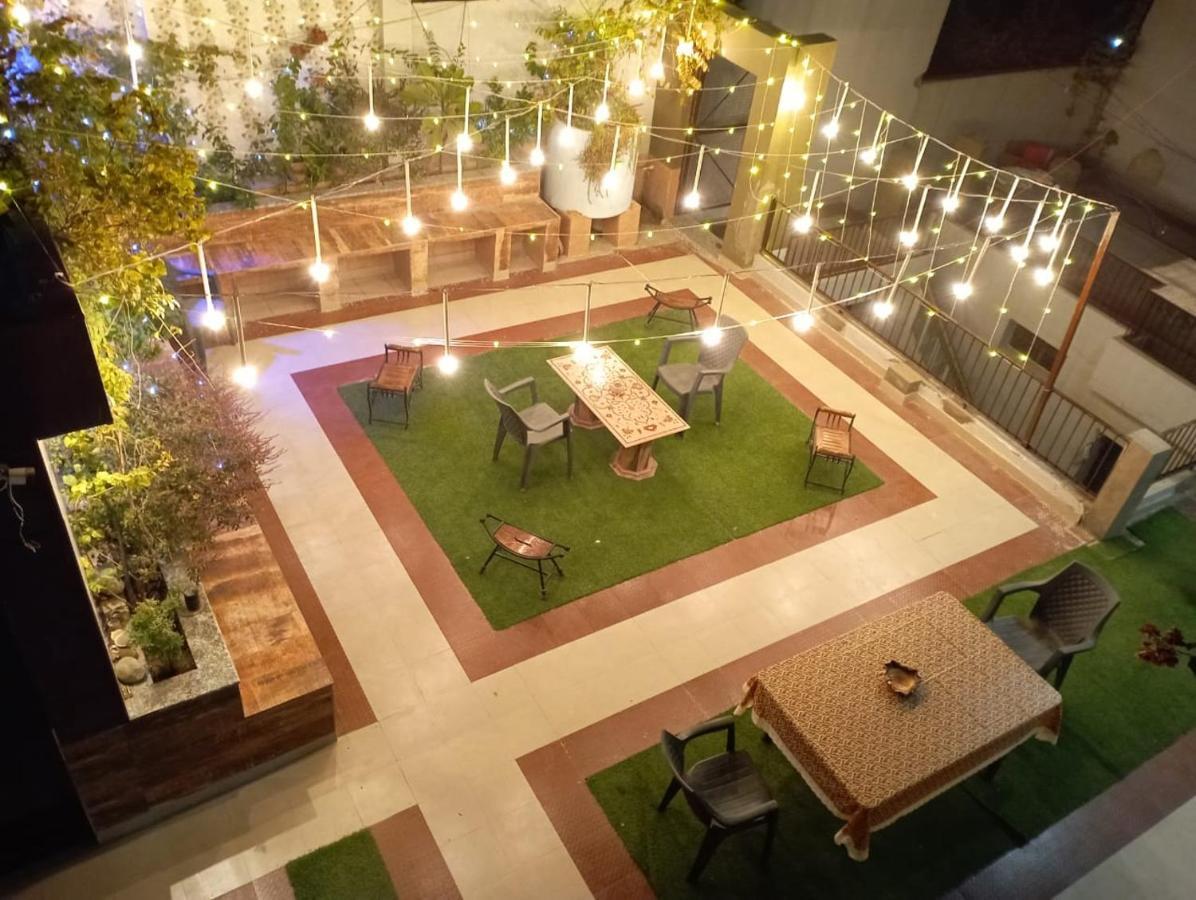 Homestay The Hideout Agra Near Taj *