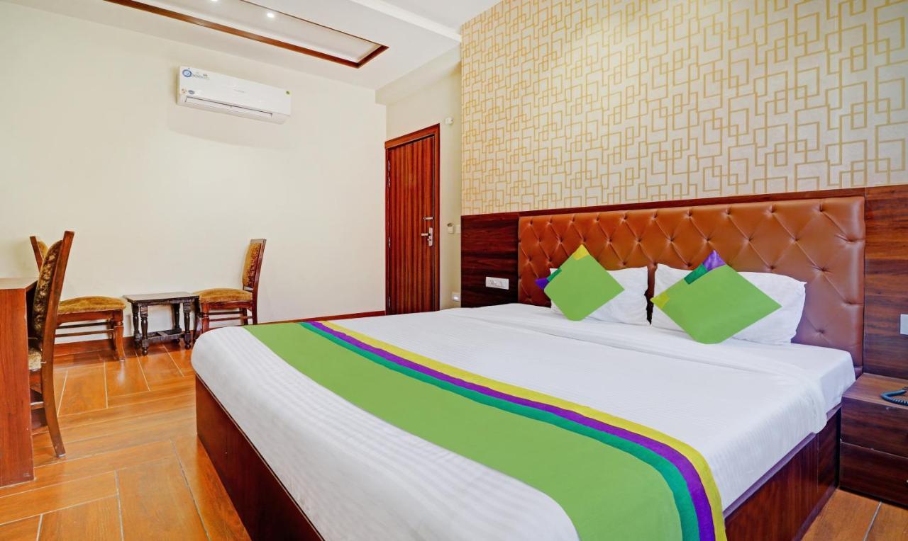 Hotel Treebo Trend Gt Palace Fatehabad Road 3*