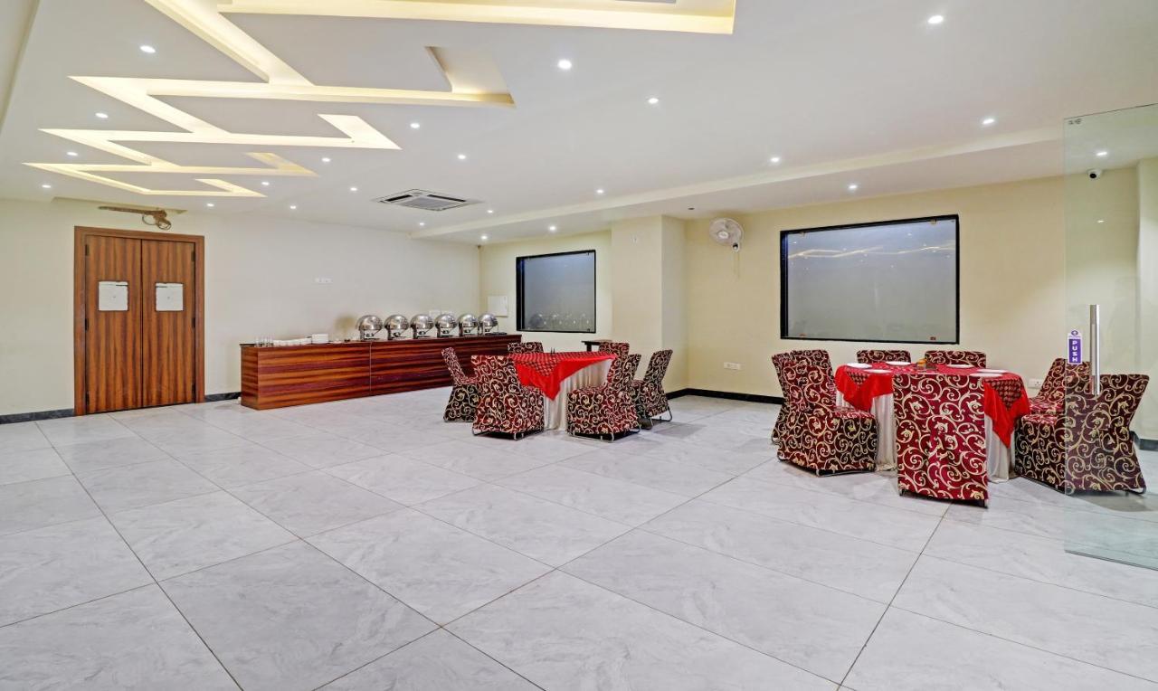 Hotel Treebo Trend Gt Palace Fatehabad Road 3*