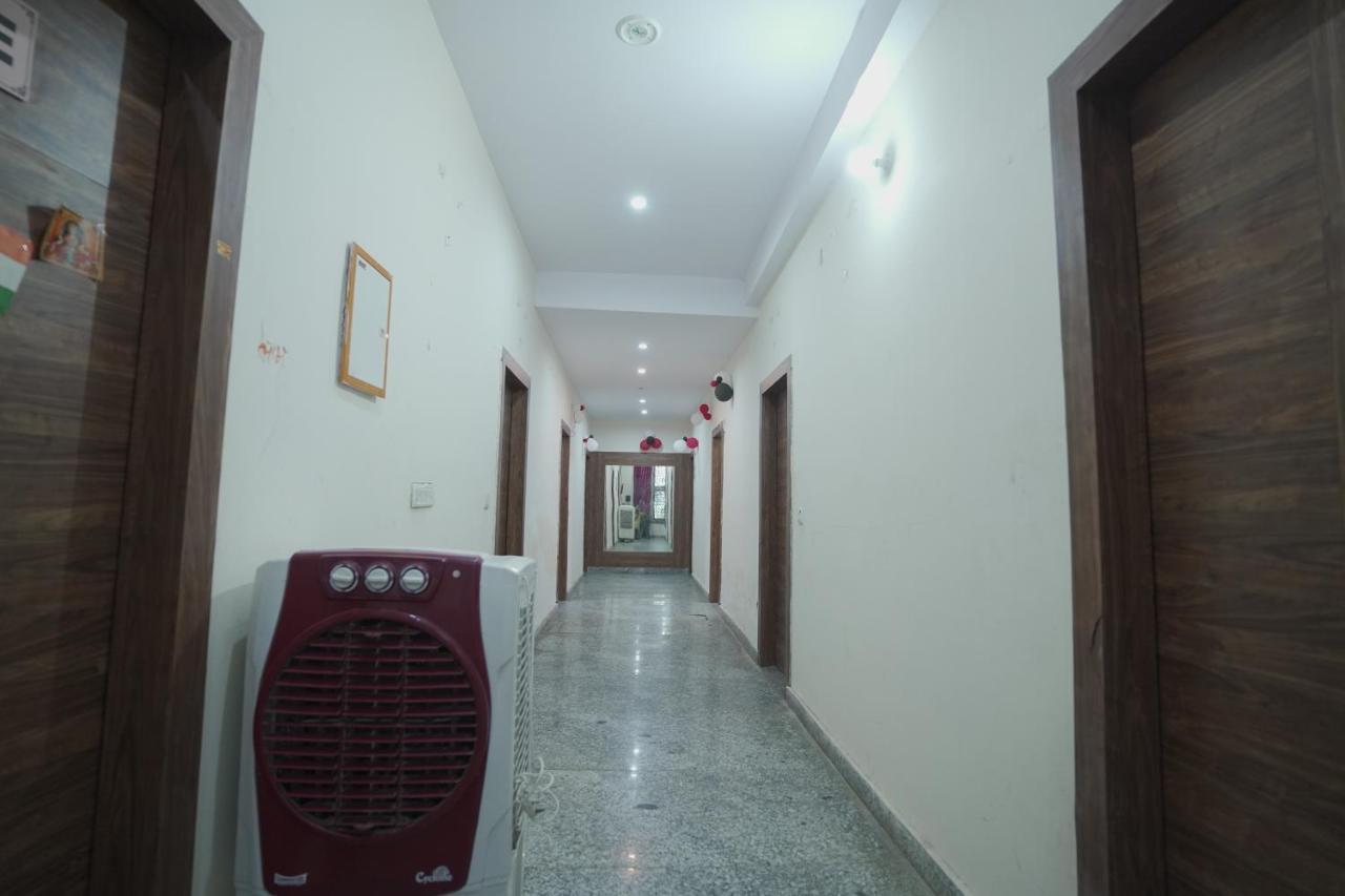 Viraj Palace By Wb Hotel Agra (Uttar Pradesh)