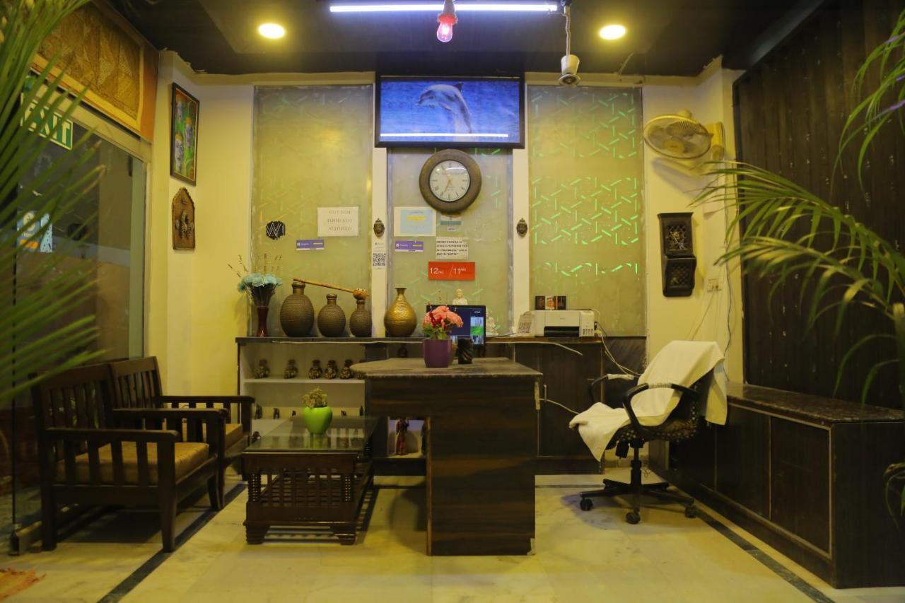 Dolphin Hotel