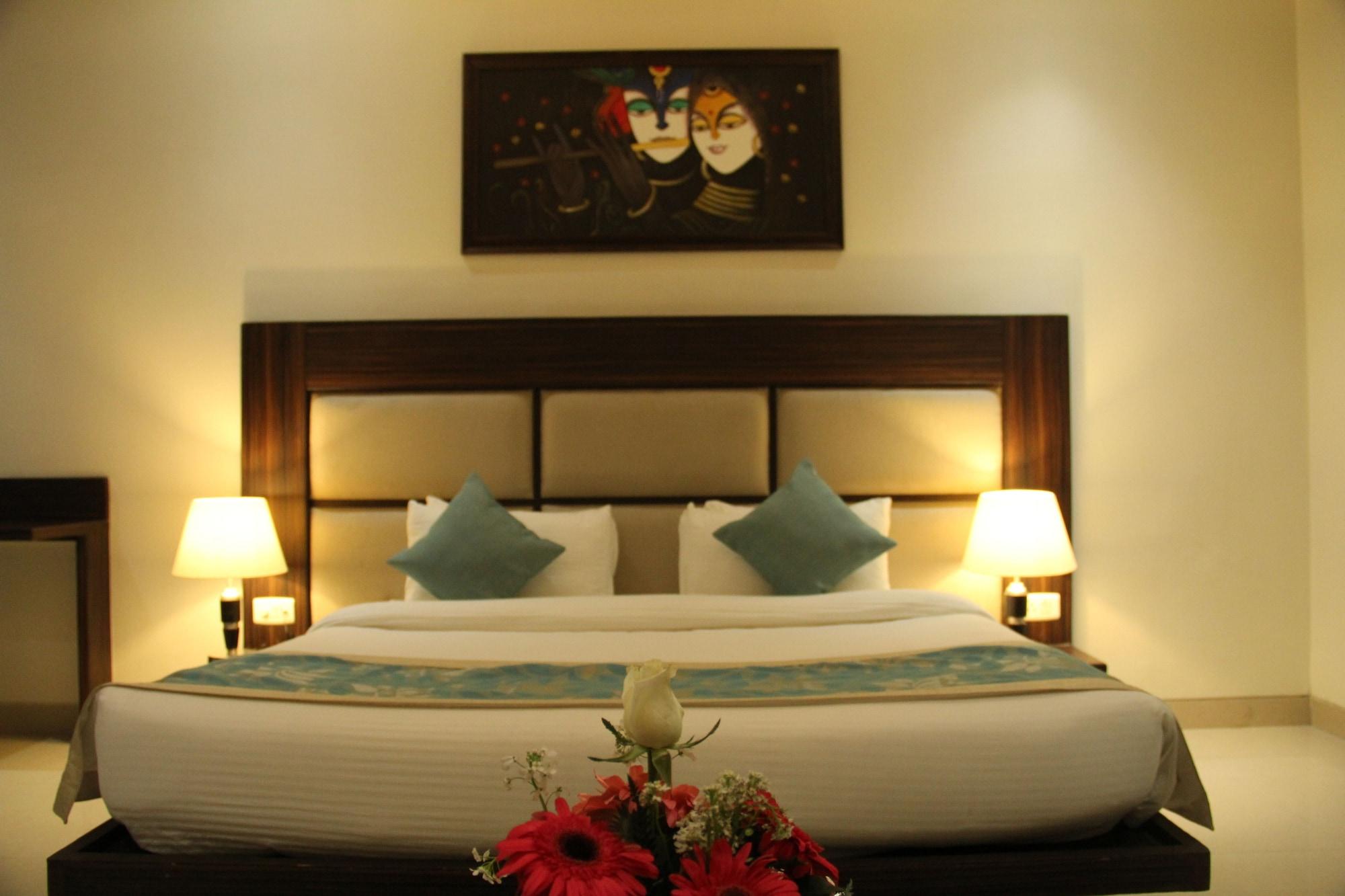Bhawna Clarks Hotel