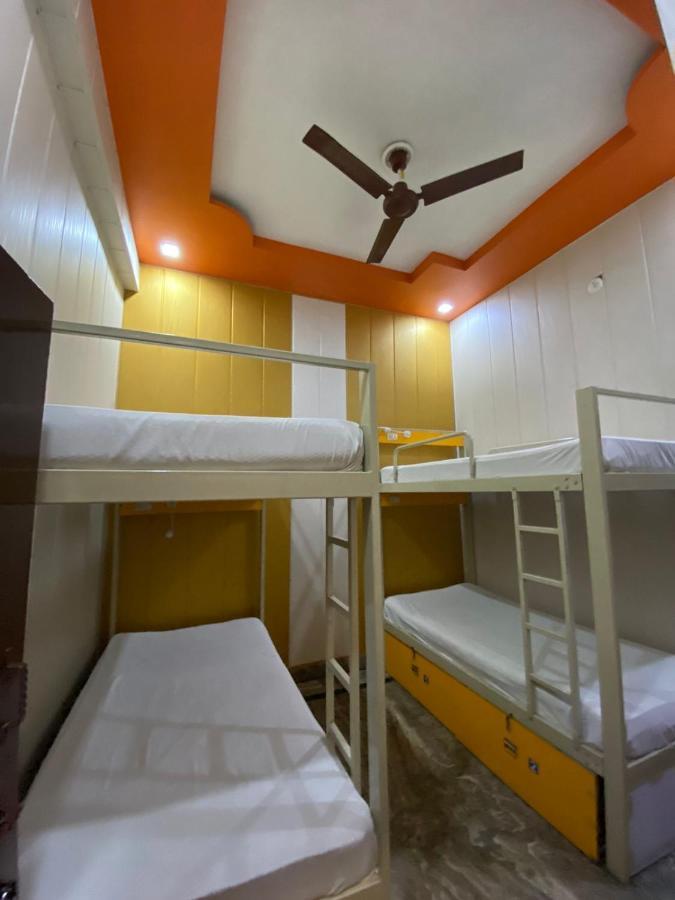 Friends & Hostel- Near Taj Mahal Hostel