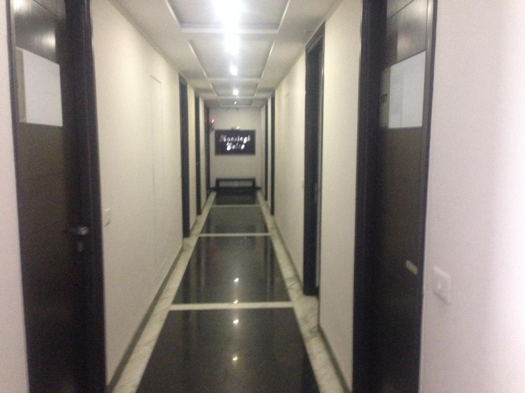 Crimson Palace Hotel 3*