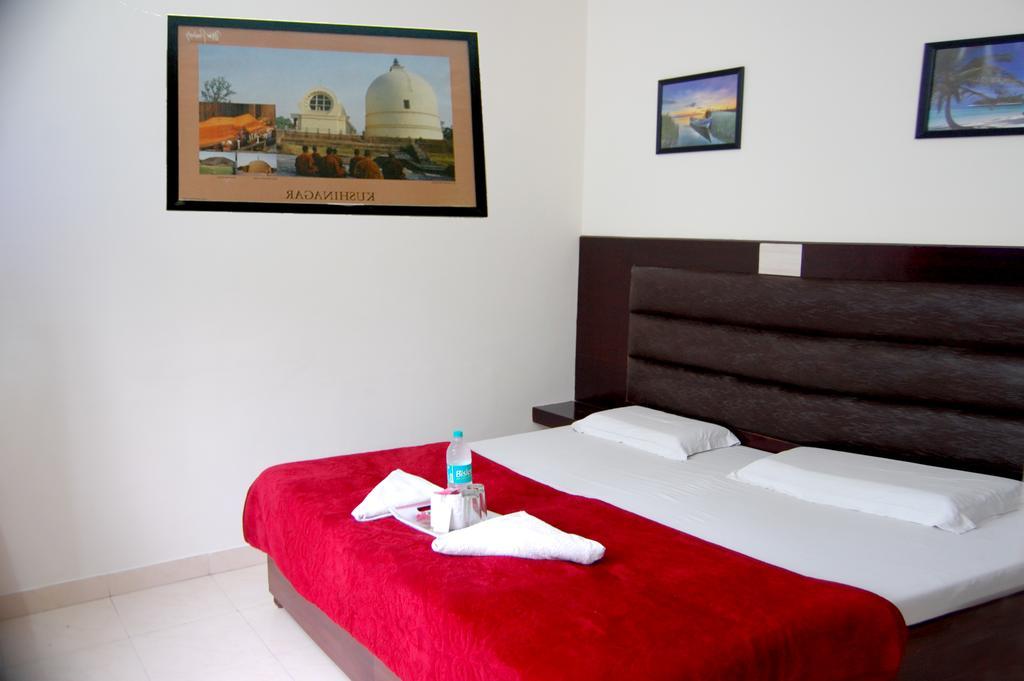 Hotel Sidhartha Walking Distance From Tajmahal