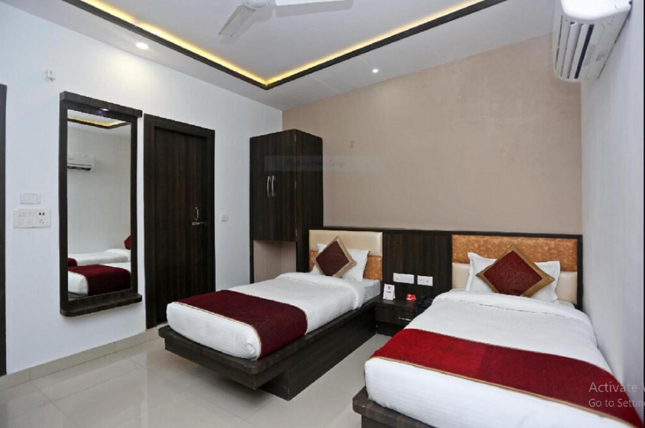 Pratap, Agra 