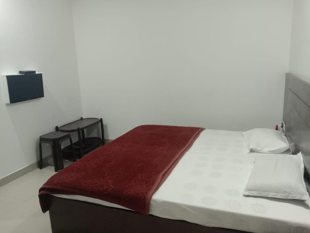 Hotel Supreme By Wb Agra (Uttar Pradesh)