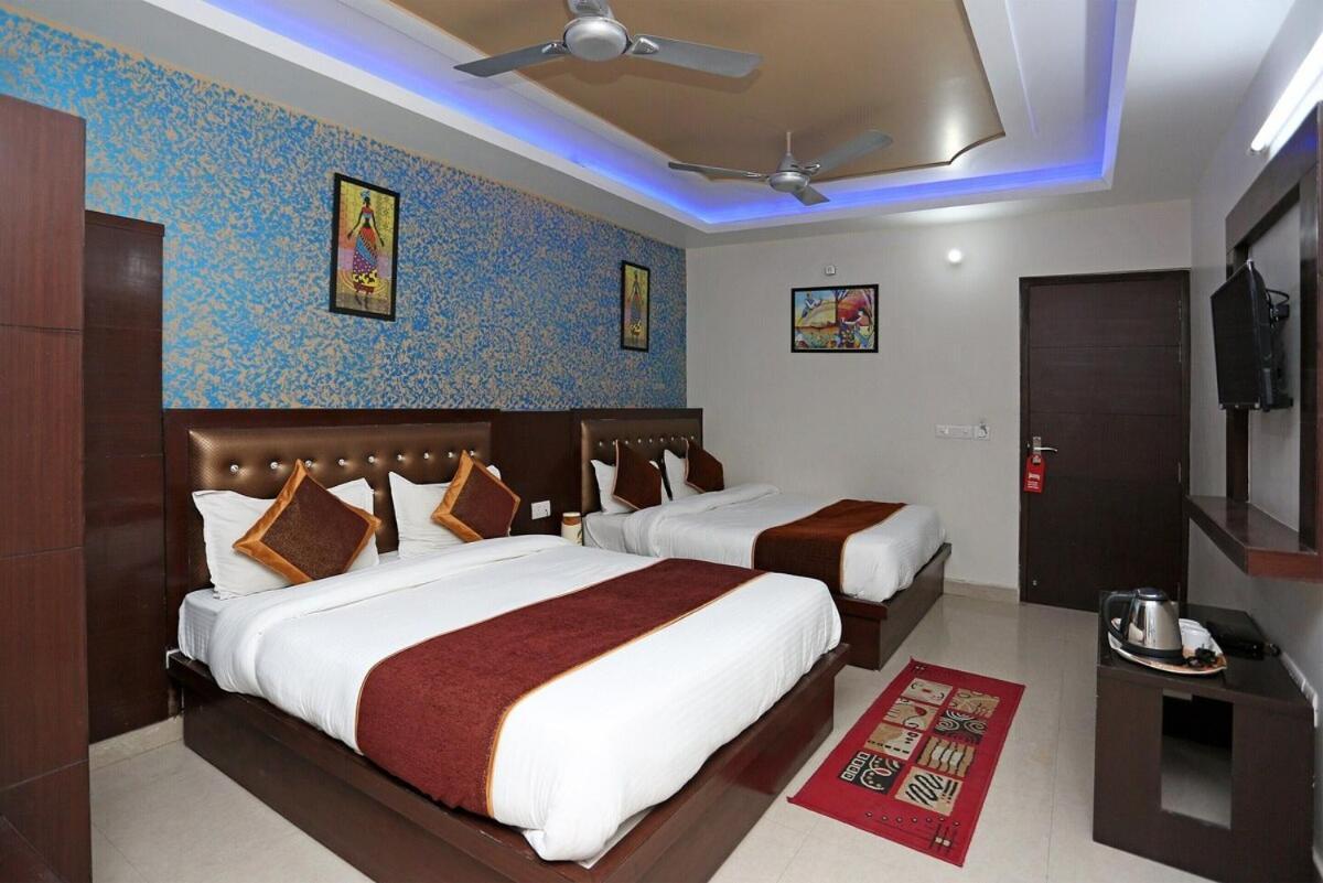Hotel Dolphin