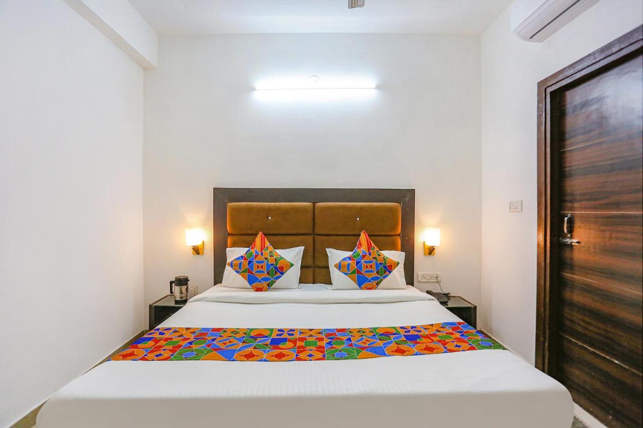Fabhotel The Prasiddh Hotel