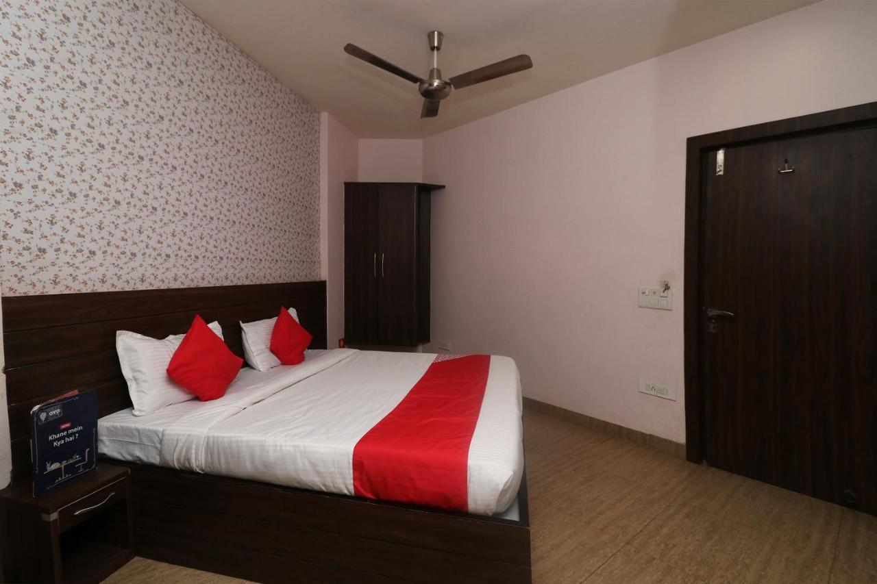 Oyo 22826 Sheltear & Resturant Hotel 3*