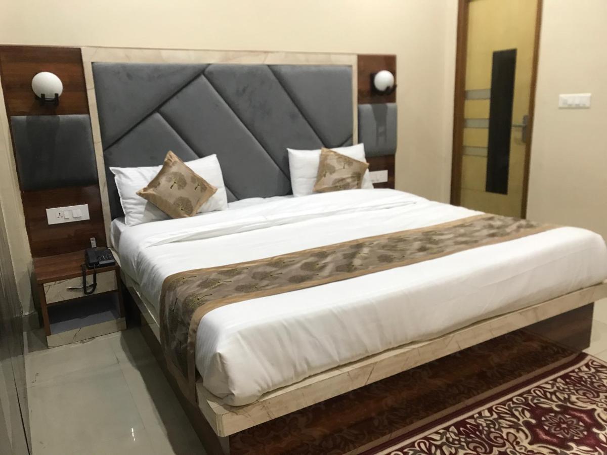 The Sunshine Homestay Agra (Uttar Pradesh)