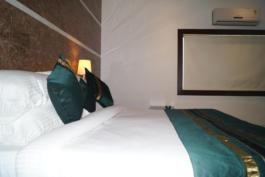 Optimum Tara Palace @ Taj Hotel Agra (Uttar Pradesh)