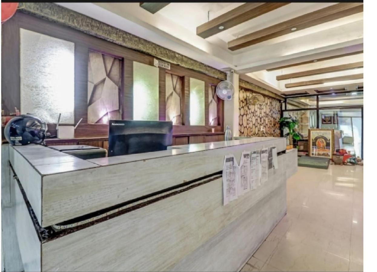 Om Sai Nath & Restaurant By Wb