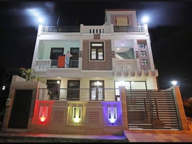 Guest house Queen Palace *