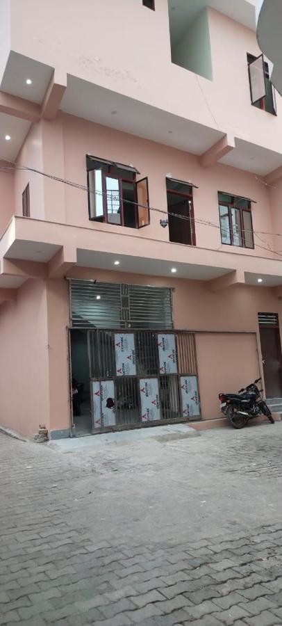 M J Homestay