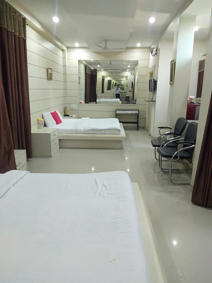 Hotel Anand By Wb *