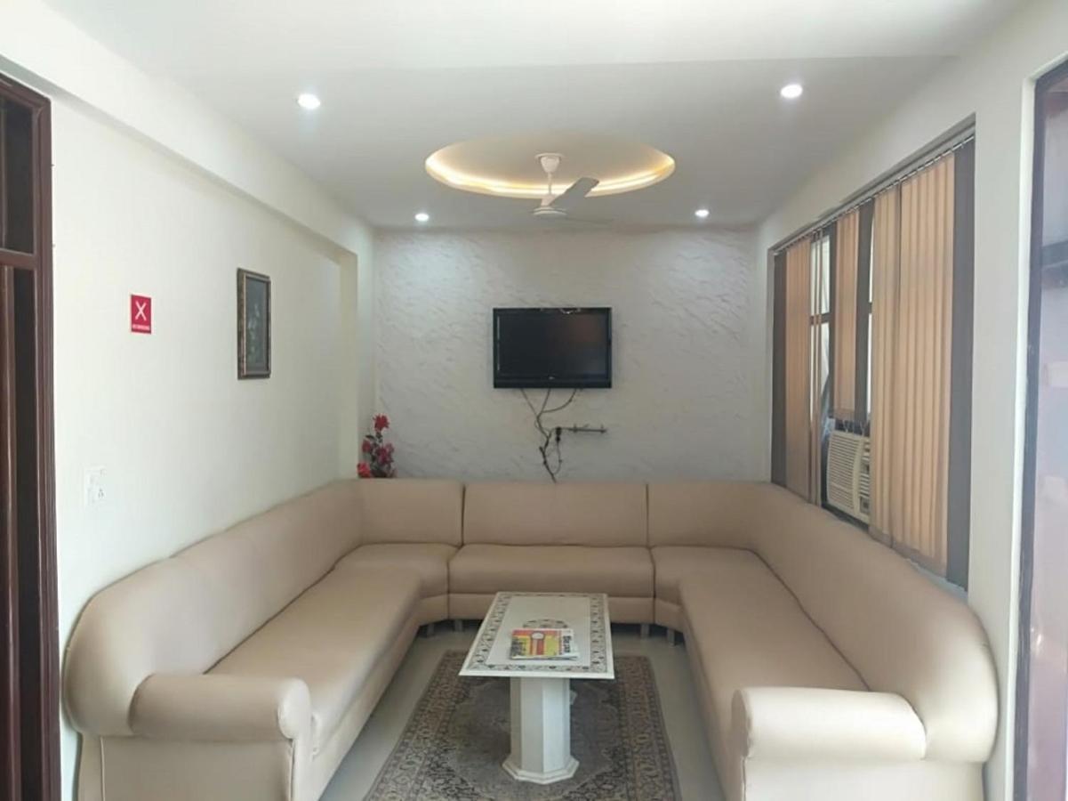 Anand By Wb * Agra (Uttar Pradesh)