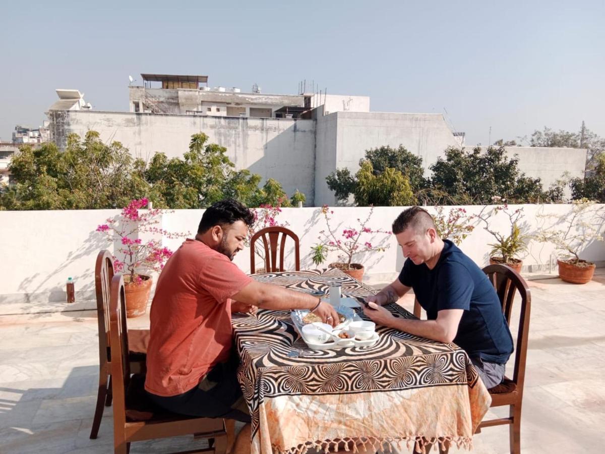 Alibaba's Indiana * Agra (Uttar Pradesh)